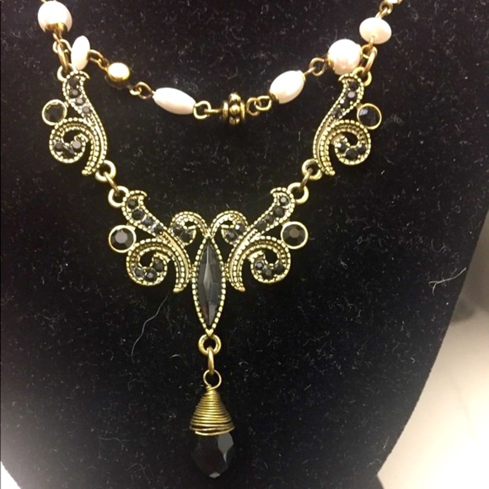 Vintage Antique Pearl Wired Black Pendant Necklace